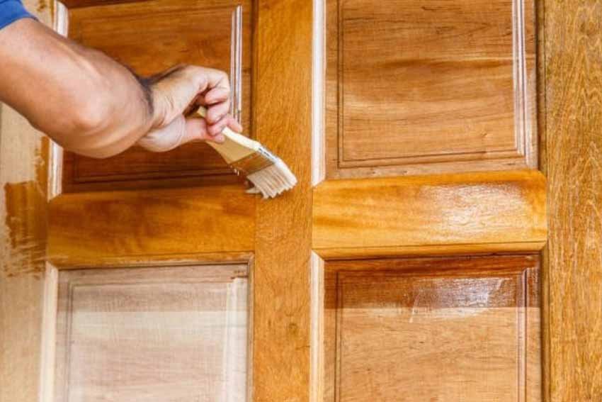 Wood polishing services in Pune by Patil Painting Works